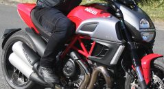 Jean DXR Boost e Ducati Diavel