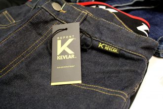 A partire dal 2019, l’abbigliamento che presenta del Kevlar® verrà identificato con queste etichette